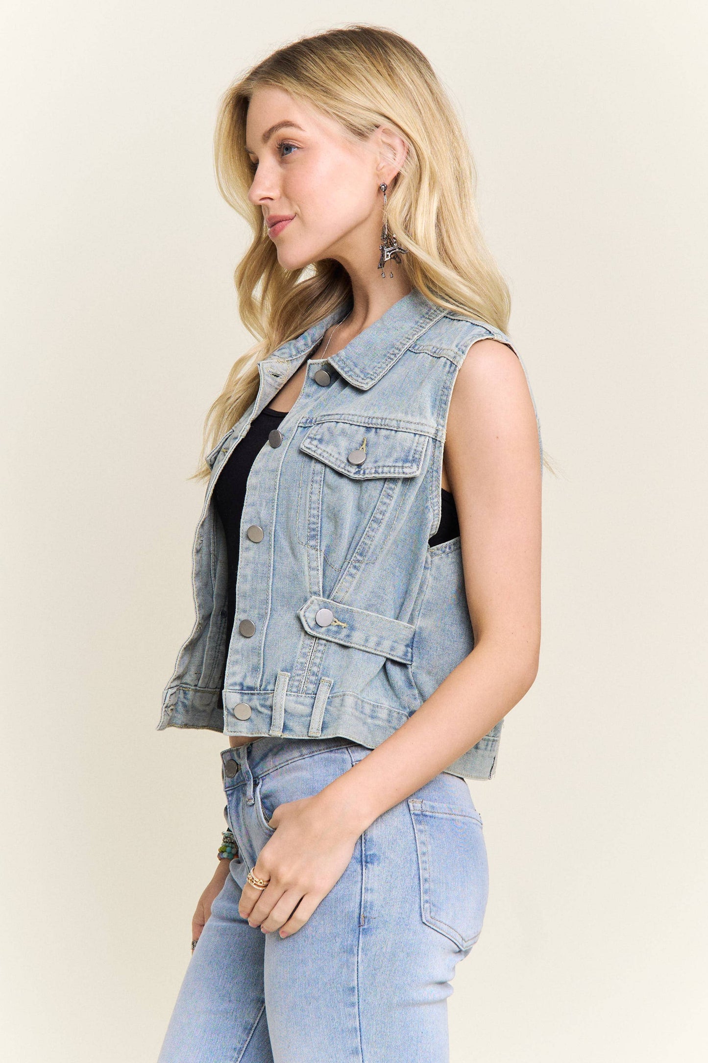 DENIM SLEEVELESS VEST