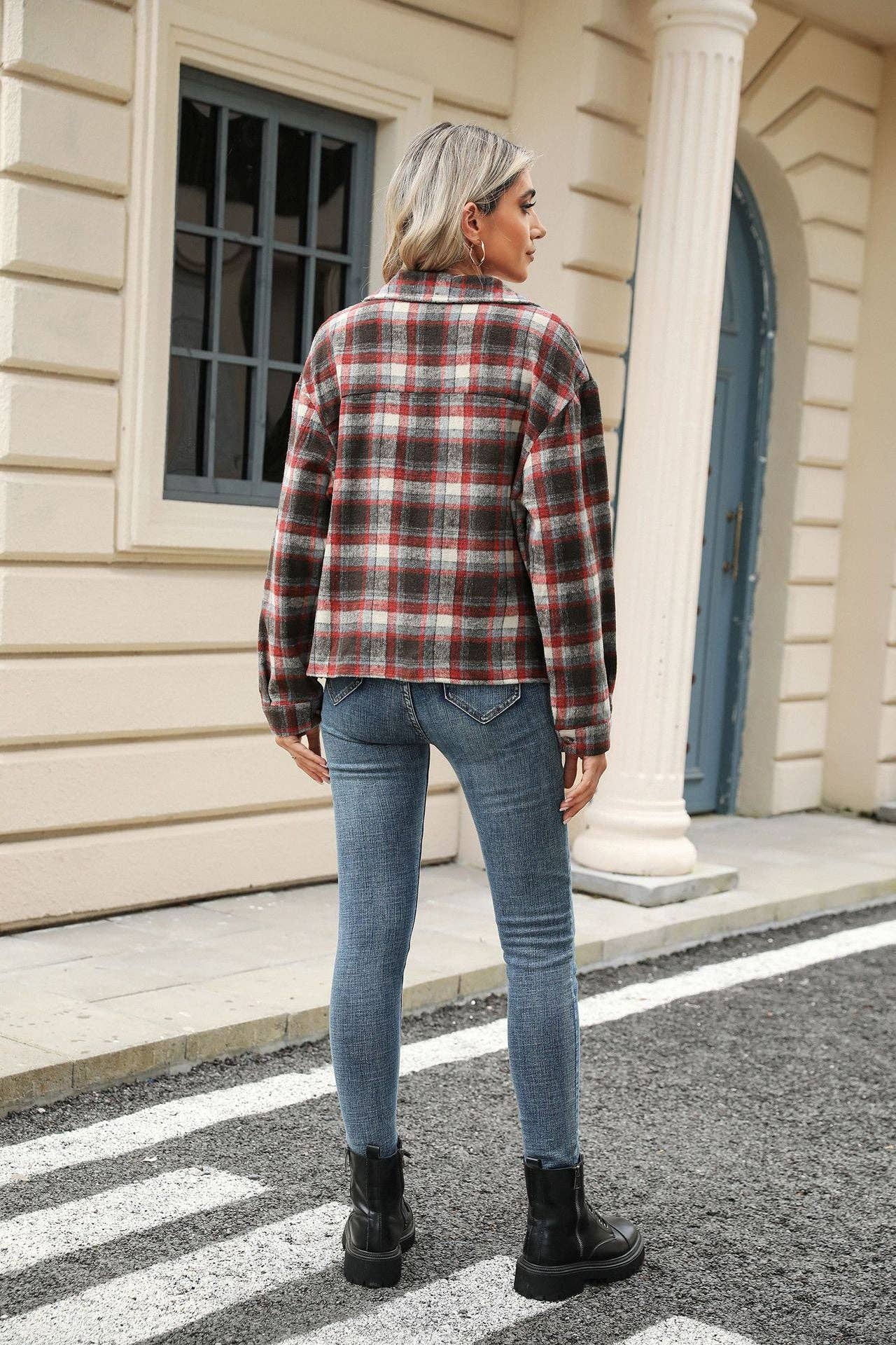 Long Sleeve Loose Pocket Plaid Top